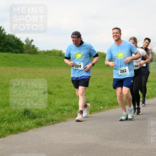 10.05.2026 - 8. Wedeler Halbmarathon Dr. Thomas Lammeyer http://msf.ph/oto/9699792 10.05.2026 11:38:04 Laufen 224, 282, 696 meine-sportfotos.de