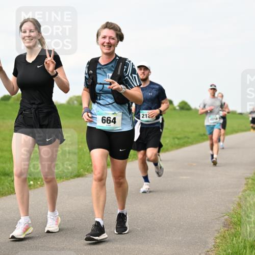 10.05.2026 - 8. Wedeler Halbmarathon Dr. Thomas Lammeyer http://msf.ph/oto/9699815 10.05.2026 11:38:07 Laufen 664, 212 meine-sportfotos.de