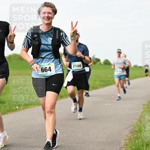 10.05.2026 - 8. Wedeler Halbmarathon Dr. Thomas Lammeyer http://msf.ph/oto/9699820 10.05.2026 11:38:07 Laufen 664, 2186 meine-sportfotos.de