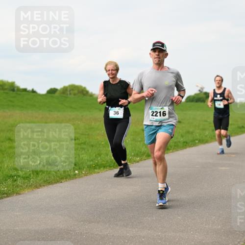 10.05.2026 - 8. Wedeler Halbmarathon Dr. Thomas Lammeyer http://msf.ph/oto/9699841 10.05.2026 11:38:09 Laufen 2216, 106 meine-sportfotos.de