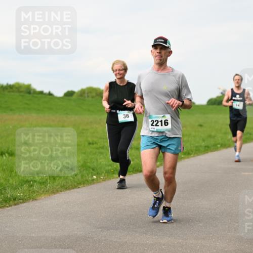 10.05.2026 - 8. Wedeler Halbmarathon Dr. Thomas Lammeyer http://msf.ph/oto/9699844 10.05.2026 11:38:09 Laufen 2216, 106 meine-sportfotos.de