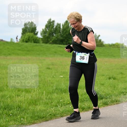 10.05.2026 - 8. Wedeler Halbmarathon Dr. Thomas Lammeyer http://msf.ph/oto/9699850 10.05.2026 11:38:11 Laufen  meine-sportfotos.de