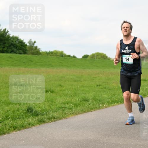 10.05.2026 - 8. Wedeler Halbmarathon Dr. Thomas Lammeyer http://msf.ph/oto/9699854 10.05.2026 11:38:12 Laufen  meine-sportfotos.de