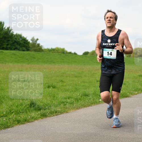 10.05.2026 - 8. Wedeler Halbmarathon Dr. Thomas Lammeyer http://msf.ph/oto/9699859 10.05.2026 11:38:12 Laufen  meine-sportfotos.de