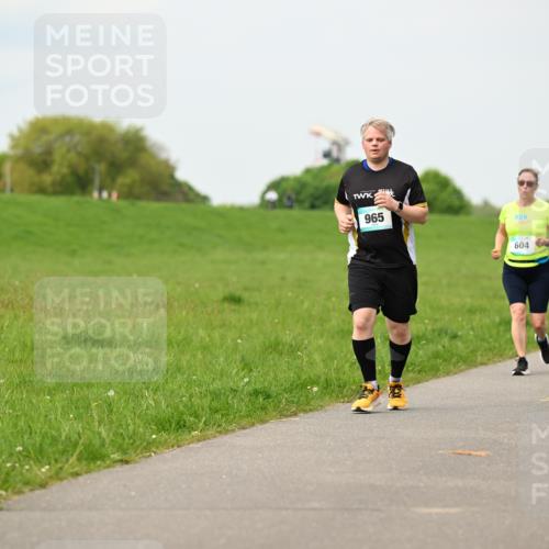 10.05.2026 - 8. Wedeler Halbmarathon Dr. Thomas Lammeyer http://msf.ph/oto/9699877 10.05.2026 11:38:19 Laufen 965, 604 meine-sportfotos.de