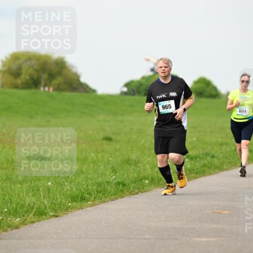 10.05.2026 - 8. Wedeler Halbmarathon Dr. Thomas Lammeyer http://msf.ph/oto/9699880 10.05.2026 11:38:19 Laufen 965, 604 meine-sportfotos.de