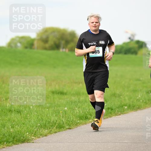 10.05.2026 - 8. Wedeler Halbmarathon Dr. Thomas Lammeyer http://msf.ph/oto/9699904 10.05.2026 11:38:21 Laufen 965, 604 meine-sportfotos.de