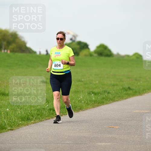 10.05.2026 - 8. Wedeler Halbmarathon Dr. Thomas Lammeyer http://msf.ph/oto/9699908 10.05.2026 11:38:23 Laufen 604 meine-sportfotos.de