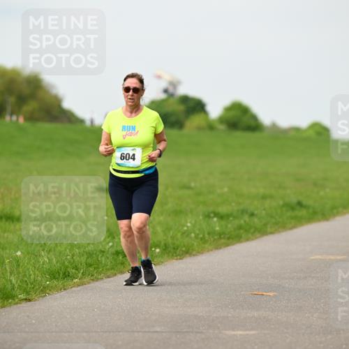 10.05.2026 - 8. Wedeler Halbmarathon Dr. Thomas Lammeyer http://msf.ph/oto/9699909 10.05.2026 11:38:23 Laufen 604 meine-sportfotos.de