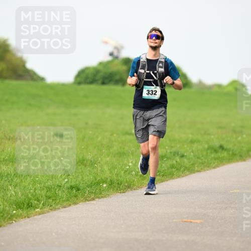 10.05.2026 - 8. Wedeler Halbmarathon Dr. Thomas Lammeyer http://msf.ph/oto/9699958 10.05.2026 11:38:43 Laufen 332 meine-sportfotos.de