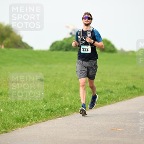 10.05.2026 - 8. Wedeler Halbmarathon Dr. Thomas Lammeyer http://msf.ph/oto/9699961 10.05.2026 11:38:44 Laufen 332 meine-sportfotos.de