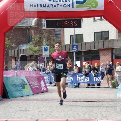 10.05.2026 - 8. Wedeler Halbmarathon Yannick Fuchs http://msf.ph/oto/9699965 10.05.2026 11:19:35 Ziel 2082 meine-sportfotos.de