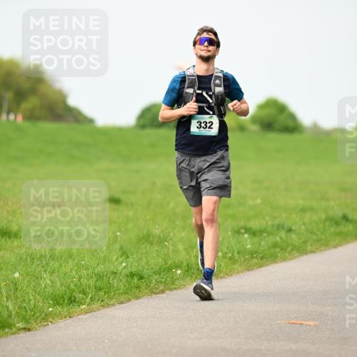 10.05.2026 - 8. Wedeler Halbmarathon Dr. Thomas Lammeyer http://msf.ph/oto/9699967 10.05.2026 11:38:44 Laufen 332 meine-sportfotos.de