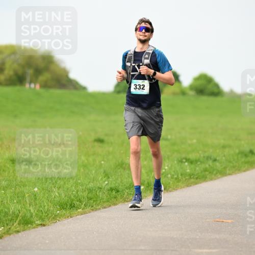 10.05.2026 - 8. Wedeler Halbmarathon Dr. Thomas Lammeyer http://msf.ph/oto/9699969 10.05.2026 11:38:44 Laufen 332 meine-sportfotos.de