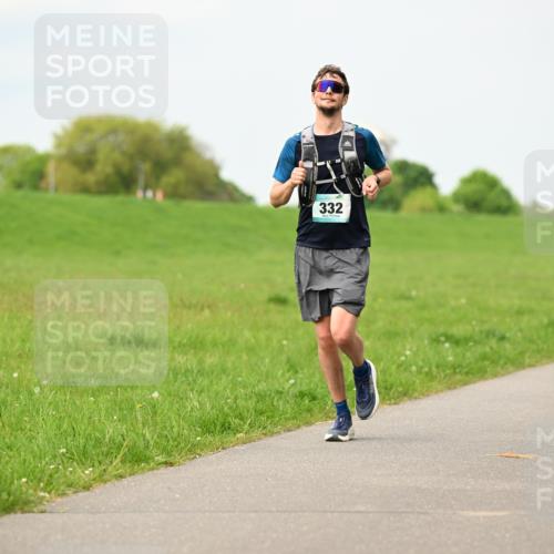 10.05.2026 - 8. Wedeler Halbmarathon Dr. Thomas Lammeyer http://msf.ph/oto/9699971 10.05.2026 11:38:45 Laufen 332 meine-sportfotos.de