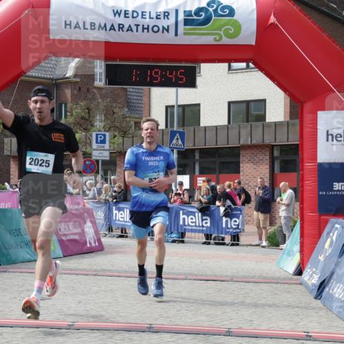 10.05.2026 - 8. Wedeler Halbmarathon Yannick Fuchs http://msf.ph/oto/9700017 10.05.2026 11:19:45 Ziel 279, 442, 2025 meine-sportfotos.de