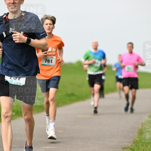 10.05.2026 - 8. Wedeler Halbmarathon Dr. Thomas Lammeyer http://msf.ph/oto/9700029 10.05.2026 11:38:53 Laufen 761 meine-sportfotos.de