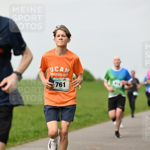 10.05.2026 - 8. Wedeler Halbmarathon Dr. Thomas Lammeyer http://msf.ph/oto/9700032 10.05.2026 11:38:54 Laufen 761 meine-sportfotos.de