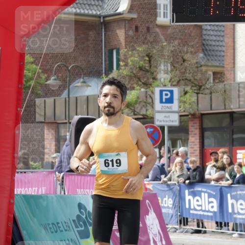 10.05.2026 - 8. Wedeler Halbmarathon Yannick Fuchs http://msf.ph/oto/9700091 10.05.2026 11:19:54 Ziel 442, 619 meine-sportfotos.de