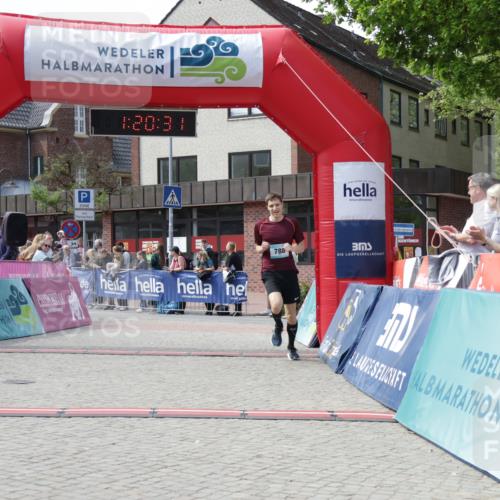 10.05.2026 - 8. Wedeler Halbmarathon Yannick Fuchs http://msf.ph/oto/9700121 10.05.2026 11:20:31 Ziel 788 meine-sportfotos.de