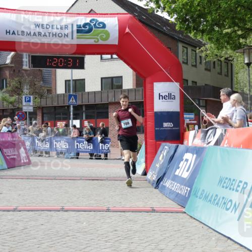 10.05.2026 - 8. Wedeler Halbmarathon Yannick Fuchs http://msf.ph/oto/9700124 10.05.2026 11:20:31 Ziel 788 meine-sportfotos.de