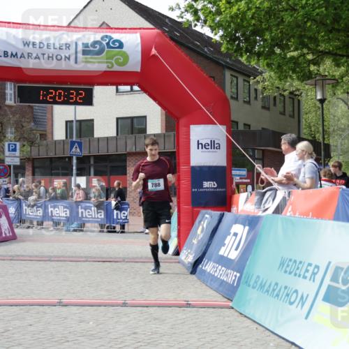 10.05.2026 - 8. Wedeler Halbmarathon Yannick Fuchs http://msf.ph/oto/9700127 10.05.2026 11:20:31 Ziel 788 meine-sportfotos.de