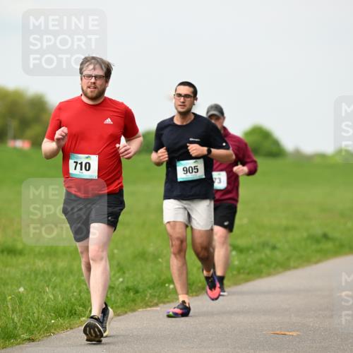 10.05.2026 - 8. Wedeler Halbmarathon Dr. Thomas Lammeyer http://msf.ph/oto/9700142 10.05.2026 11:39:06 Laufen 710, 905 meine-sportfotos.de