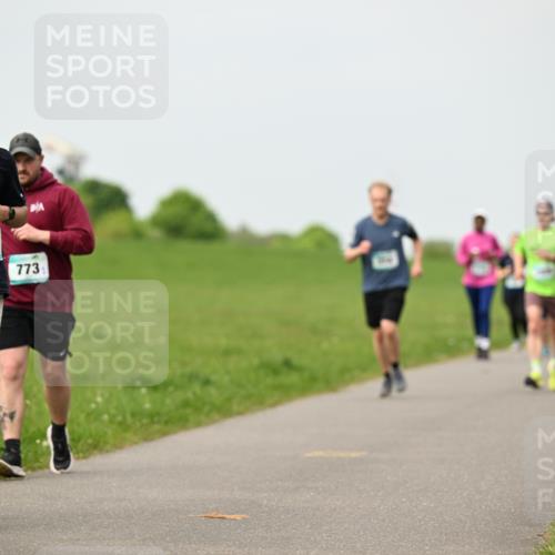 10.05.2026 - 8. Wedeler Halbmarathon Dr. Thomas Lammeyer http://msf.ph/oto/9700154 10.05.2026 11:39:07 Laufen 905, 773 meine-sportfotos.de