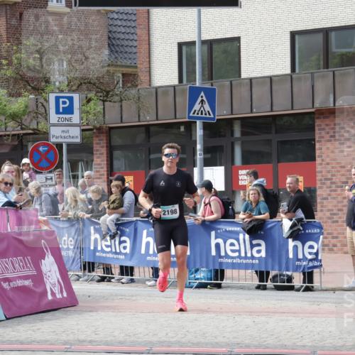 10.05.2026 - 8. Wedeler Halbmarathon Yannick Fuchs http://msf.ph/oto/9700185 10.05.2026 11:20:40 Ziel 791, 2198 meine-sportfotos.de