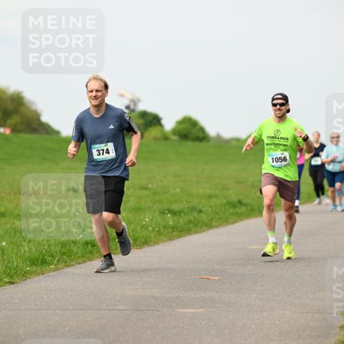 10.05.2026 - 8. Wedeler Halbmarathon Dr. Thomas Lammeyer http://msf.ph/oto/9700189 10.05.2026 11:39:11 Laufen 374, 1056 meine-sportfotos.de