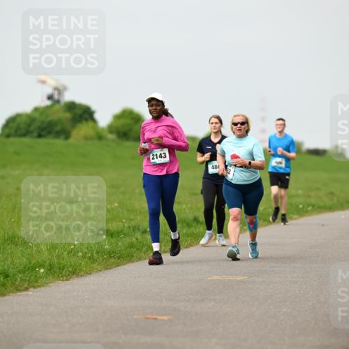 10.05.2026 - 8. Wedeler Halbmarathon Dr. Thomas Lammeyer http://msf.ph/oto/9700227 10.05.2026 11:39:16 Laufen 2143, 480 meine-sportfotos.de