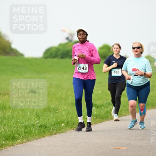10.05.2026 - 8. Wedeler Halbmarathon Dr. Thomas Lammeyer http://msf.ph/oto/9700251 10.05.2026 11:39:18 Laufen 2143, 480 meine-sportfotos.de
