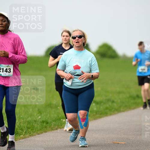 10.05.2026 - 8. Wedeler Halbmarathon Dr. Thomas Lammeyer http://msf.ph/oto/9700277 10.05.2026 11:39:20 Laufen 2143 meine-sportfotos.de