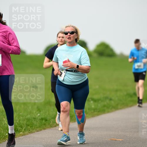 10.05.2026 - 8. Wedeler Halbmarathon Dr. Thomas Lammeyer http://msf.ph/oto/9700280 10.05.2026 11:39:20 Laufen 143 meine-sportfotos.de