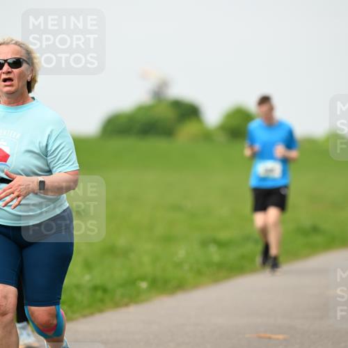 10.05.2026 - 8. Wedeler Halbmarathon Dr. Thomas Lammeyer http://msf.ph/oto/9700294 10.05.2026 11:39:22 Laufen  meine-sportfotos.de