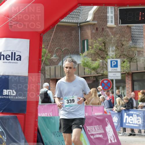 10.05.2026 - 8. Wedeler Halbmarathon Yannick Fuchs http://msf.ph/oto/9700313 10.05.2026 11:21:27 Ziel 339 meine-sportfotos.de