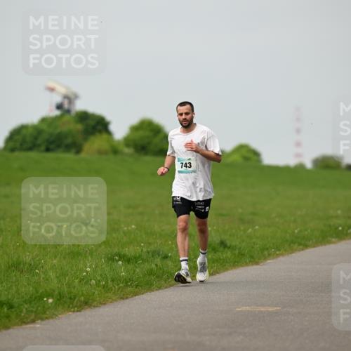 10.05.2026 - 8. Wedeler Halbmarathon Dr. Thomas Lammeyer http://msf.ph/oto/9700348 10.05.2026 11:39:30 Laufen 743 meine-sportfotos.de
