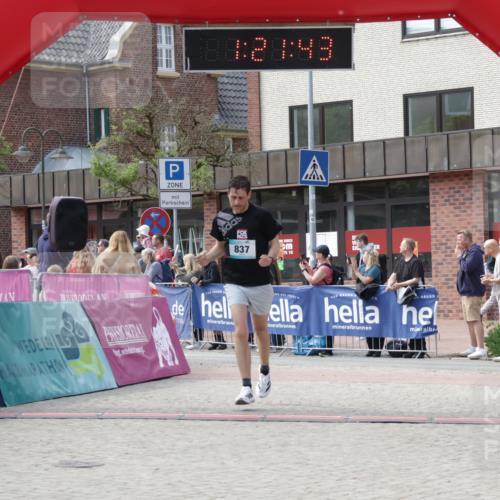 10.05.2026 - 8. Wedeler Halbmarathon Yannick Fuchs http://msf.ph/oto/9700351 10.05.2026 11:21:43 Ziel 837, 2236 meine-sportfotos.de
