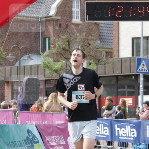 10.05.2026 - 8. Wedeler Halbmarathon Yannick Fuchs http://msf.ph/oto/9700354 10.05.2026 11:21:44 Ziel 837, 2236 meine-sportfotos.de