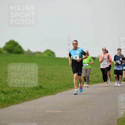 10.05.2026 - 8. Wedeler Halbmarathon Dr. Thomas Lammeyer http://msf.ph/oto/9700371 10.05.2026 11:39:34 Laufen 456, 675, 1041 meine-sportfotos.de