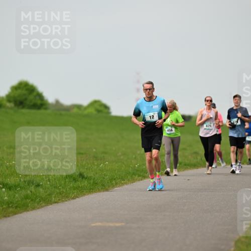 10.05.2026 - 8. Wedeler Halbmarathon Dr. Thomas Lammeyer http://msf.ph/oto/9700373 10.05.2026 11:39:35 Laufen 456, 675, 1041 meine-sportfotos.de