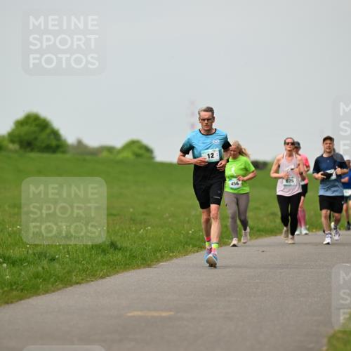 10.05.2026 - 8. Wedeler Halbmarathon Dr. Thomas Lammeyer http://msf.ph/oto/9700375 10.05.2026 11:39:35 Laufen 456, 675, 1041 meine-sportfotos.de