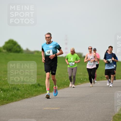 10.05.2026 - 8. Wedeler Halbmarathon Dr. Thomas Lammeyer http://msf.ph/oto/9700398 10.05.2026 11:39:37 Laufen 456, 1041 meine-sportfotos.de