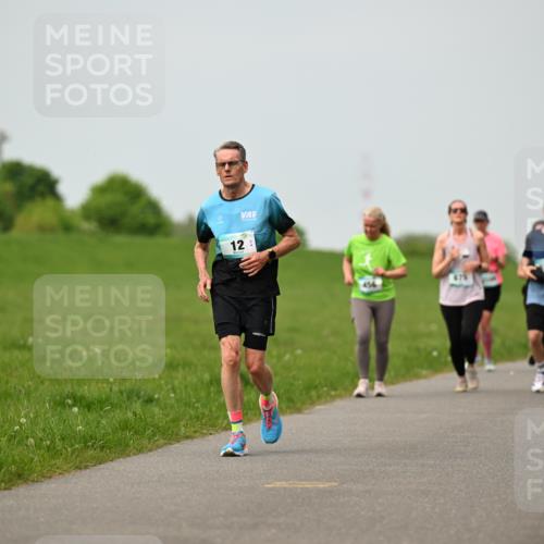 10.05.2026 - 8. Wedeler Halbmarathon Dr. Thomas Lammeyer http://msf.ph/oto/9700408 10.05.2026 11:39:37 Laufen 675, 1041 meine-sportfotos.de