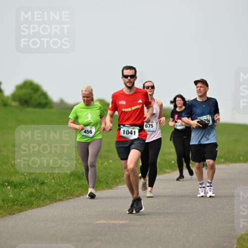 10.05.2026 - 8. Wedeler Halbmarathon Dr. Thomas Lammeyer http://msf.ph/oto/9700436 10.05.2026 11:39:41 Laufen 456, 1041, 675 meine-sportfotos.de