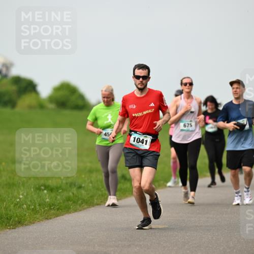 10.05.2026 - 8. Wedeler Halbmarathon Dr. Thomas Lammeyer http://msf.ph/oto/9700445 10.05.2026 11:39:42 Laufen 1041, 675 meine-sportfotos.de