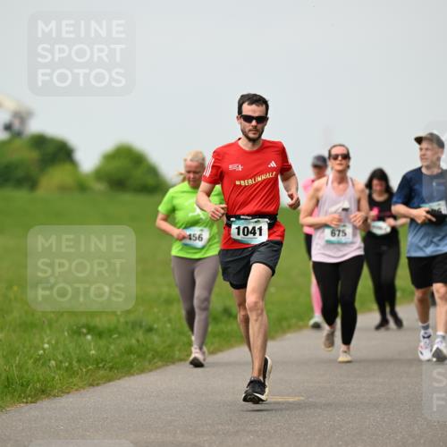 10.05.2026 - 8. Wedeler Halbmarathon Dr. Thomas Lammeyer http://msf.ph/oto/9700450 10.05.2026 11:39:42 Laufen 1041, 675, 456 meine-sportfotos.de