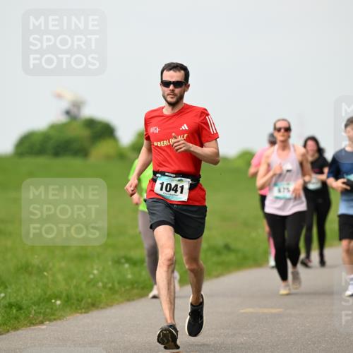 10.05.2026 - 8. Wedeler Halbmarathon Dr. Thomas Lammeyer http://msf.ph/oto/9700463 10.05.2026 11:39:43 Laufen 1041, 675 meine-sportfotos.de