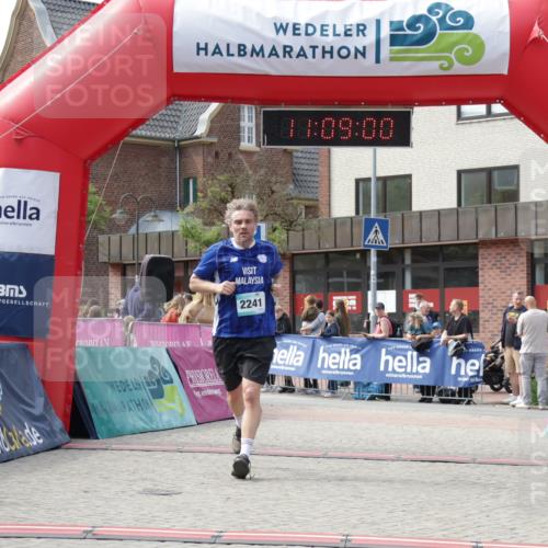 10.05.2026 - 8. Wedeler Halbmarathon Yannick Fuchs http://msf.ph/oto/9700479 10.05.2026 11:22:12 Ziel 2241 meine-sportfotos.de