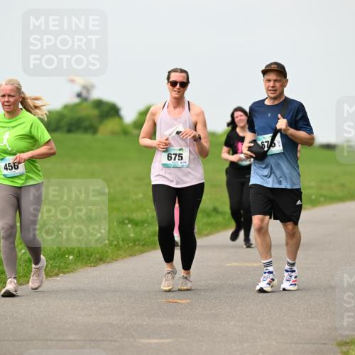 10.05.2026 - 8. Wedeler Halbmarathon Dr. Thomas Lammeyer http://msf.ph/oto/9700492 10.05.2026 11:39:47 Laufen 456, 675, 135, 676 meine-sportfotos.de